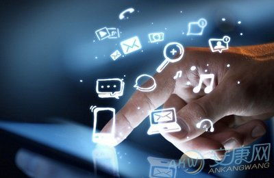 箱包店數(shù)字化轉(zhuǎn)型 互聯(lián)網(wǎng)如何重塑營(yíng)銷與銷售模式